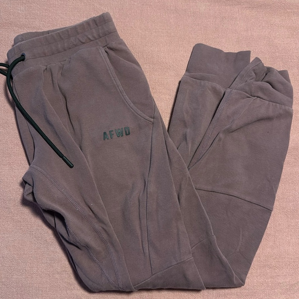 Alpha Forward joggers size L